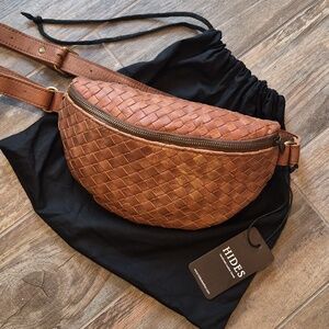 Hides Woven Leather Fanny Pack Crossbody Bag, Zipper Closure
